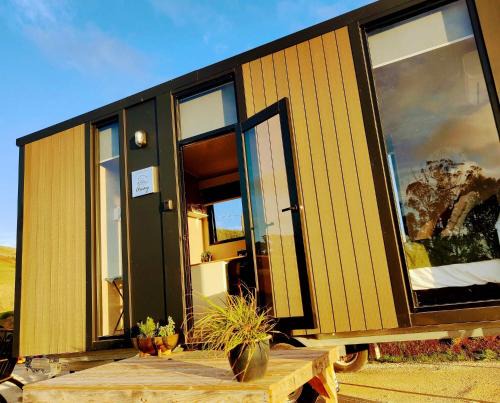 Perrys North by Tiny Away