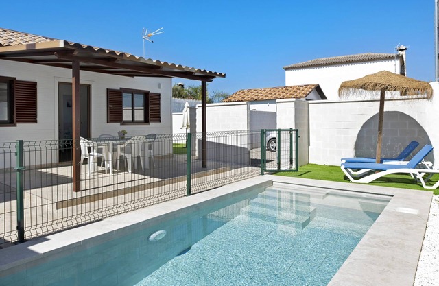 Pet-friendly Chalet Casa Maria with Wi-Fi, Pool, Garden & Terrace