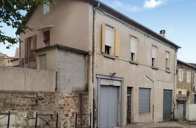 Pet friendly apartment in La Grand-Combe with WiFi