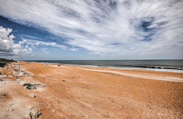 Pet-Friendly Beach House with Deck Walk to Beach!