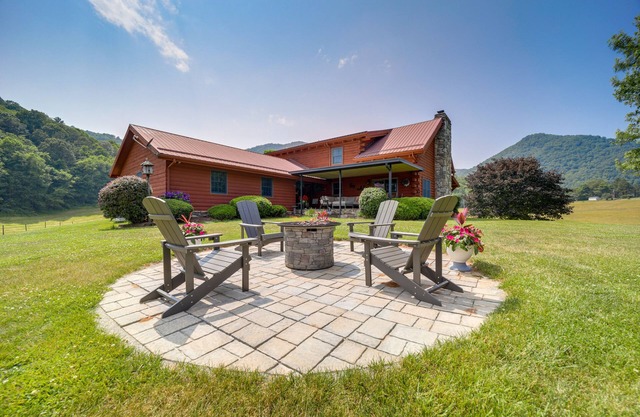 Pet-Friendly Canton Cabin w/Porch + Grill!