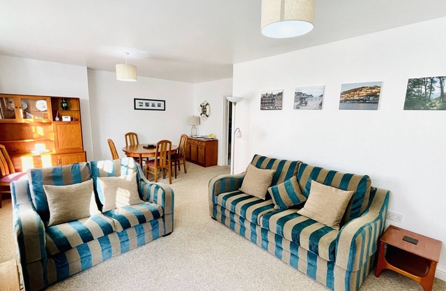 Pet Friendly, Central Dartmouth