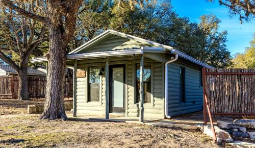 Pet-Friendly Glamping Cabin, with River Access in Ingram, Texas