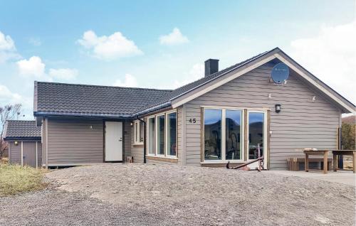 Pet Friendly Home In Roan