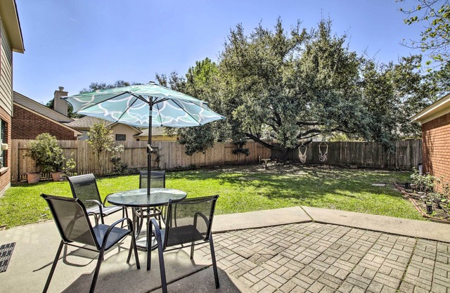 Pet-Friendly Houston Rental w/Private Patio!
