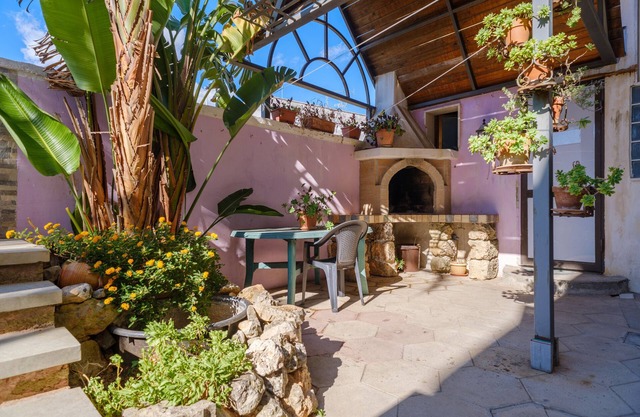 Pet-Friendly Holiday home Villa Chanel with Pool & Terraces