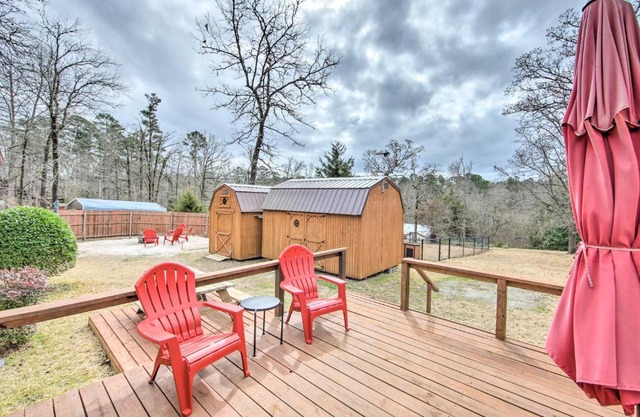 Pet-Friendly Jefferson Retreat Less Than 1 Mi to Lake!