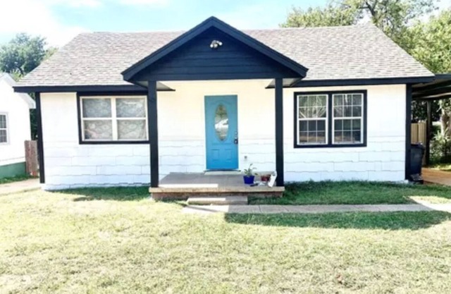 Pet friendly/Kids friendly/Workspace/Great Location/Fast Wifi