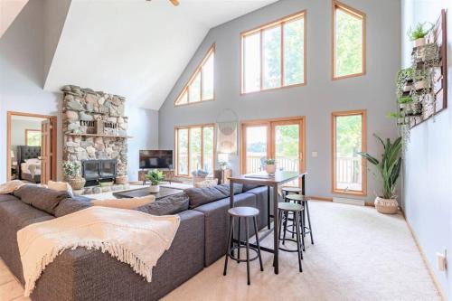 Pet-Friendly Mosinee Retreat w/Private Dock!