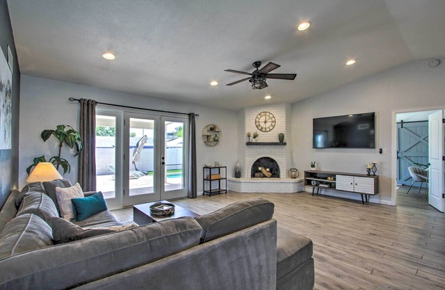 Pet-friendly Scottsdale Oasis w/Pool & Bbq!