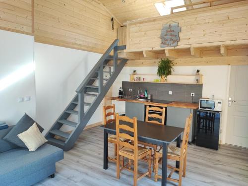 Petit Coin de Bonheur studio Neuf climatisé avec terrasse et parking privé à 5mins du Centre-ville