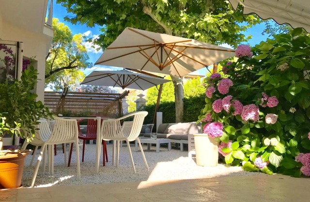 Petit Hotel