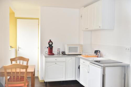 petit studio, Tout équipé, canapé lit