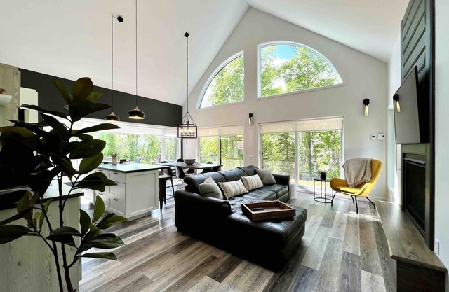 Petite Charlevoix 2: Serene Escape Spa & Views