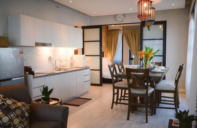 Petronella Suites Apartment @ Jesselton Quay