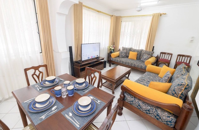 Phenomenal ,cool, quiet , clean 2-bedroom apartment with WiFi and swimming pool.