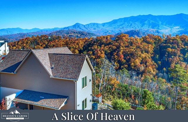 PHENOMENAL Luxury View Cabin! HUGE game room! 4 decks! 5 fireplaces! Hot Tub!