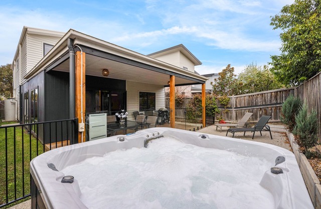 Phillip Island - Contemporary beach house with modern amenities + Outdoor Spa