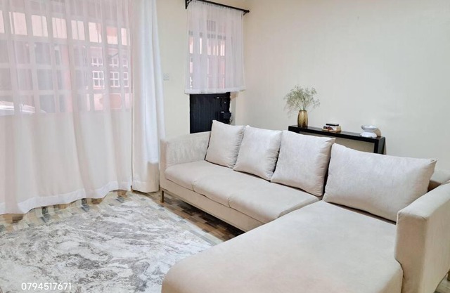 Phoenix Minimalist Apartment