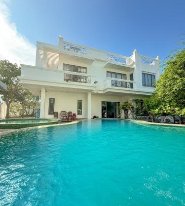 Phuong Linh Beach Villa