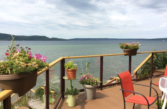 Pictured Rocks Bed And Breakfast