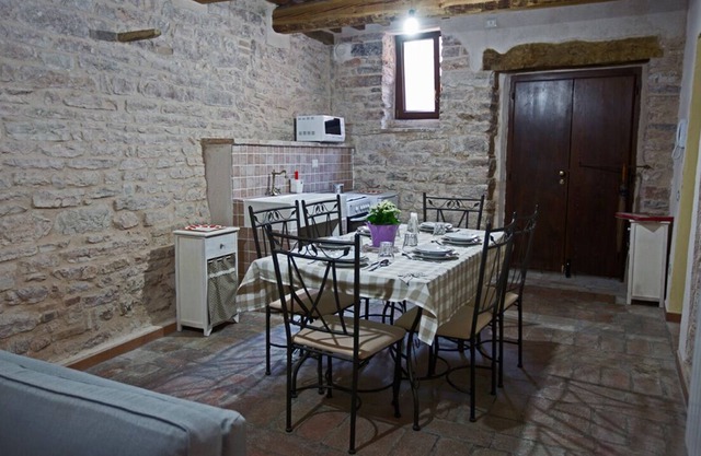 Pie 'del colle: holidays between "being and becoming"