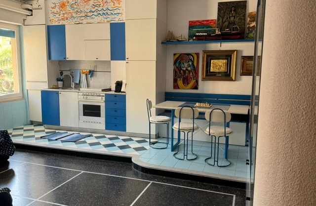 Pietra by the sea. 30 meters from the beach. Family apartment, up to 6 people.