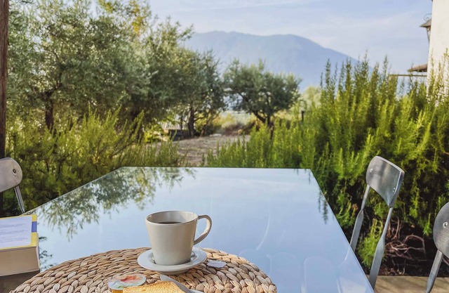 Pietra Pizzuta Country House "Maiella" in the heart of Abruzzo. 1 pool