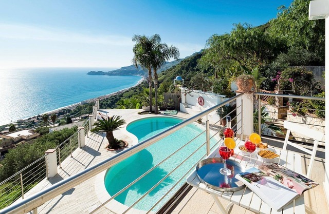 Pigna Rossa - Four Bedroom Villa, Sleeps 8
