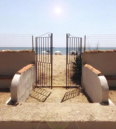 PINETA BLU, Villa sul mare con due appartamenti indipendenti tra Terracina e Sperlonga