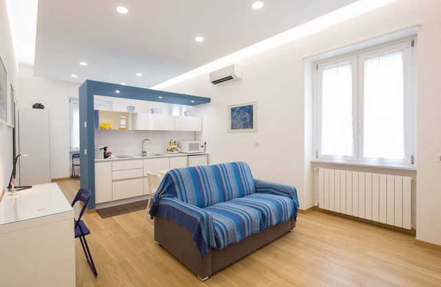 Pisacane Loft Holiday House