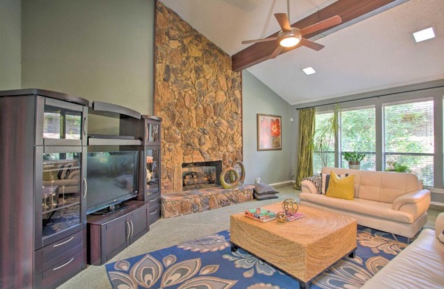 Plano Home with Patio-17Min to Crayola Experience