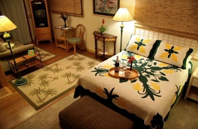 Plantation Style Studio & Courtyard Garden In Koloa