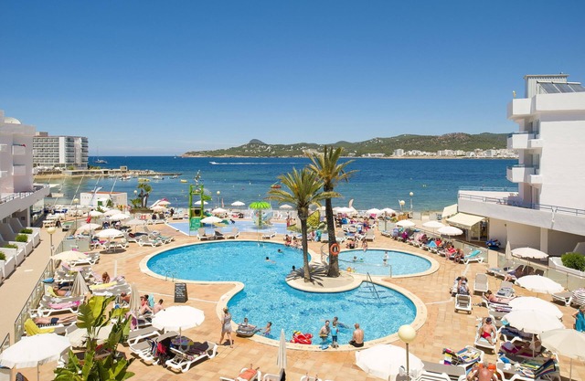 Playa Bella Beach Apartments
