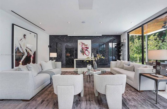 Playa Villa - Modern Luxury Redefined