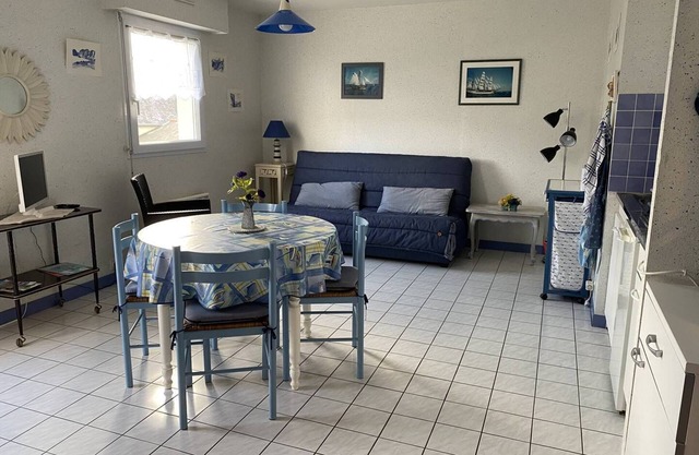 Pleasant studio in a quiet location 200m from the main beach of Saint Cast