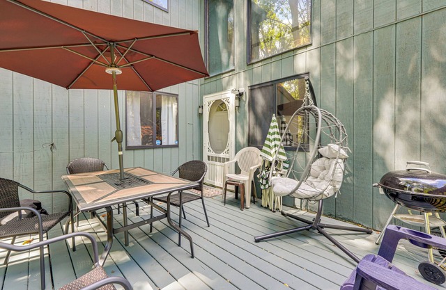 Poconos Family Home w/Game Room + Community Perks