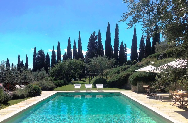 Poggio Corsucci - Il Nido: intimate stone house with pool and enchanting views