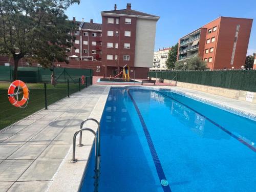 POOL AND CONFORT 3 habitaciones y garaje By apartamentos Logroño