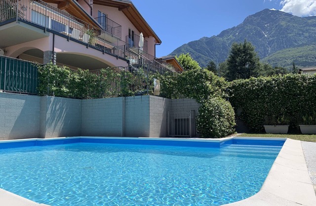 Pool apartment in quiet and central area