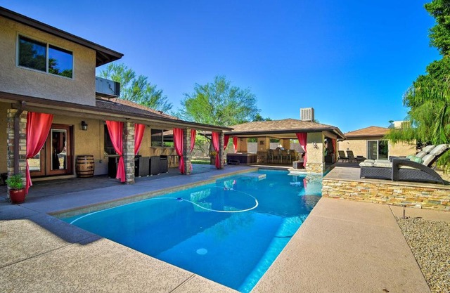 Pool, Bar and Game Room Red Mountain Mesa Oasis