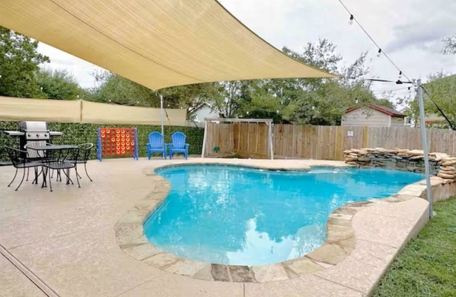 Pool House near Downtown Round Rock