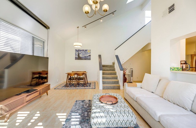 Pool & Trail Access On-Site: Barton Creek Condo!