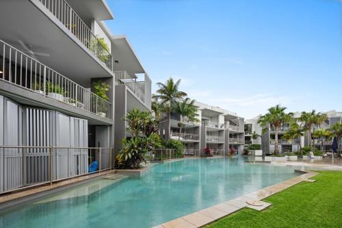 Pool View 3-Bedroom Oasis in Drift Resort
