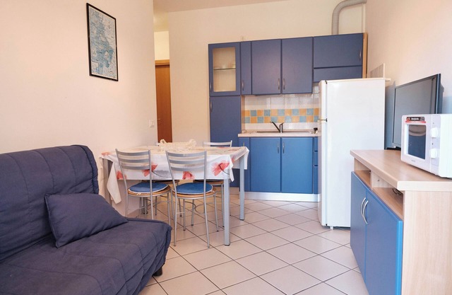 Poolside escape in Rosolina-Beahost