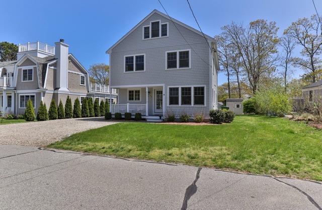Popponesset, 2-Bedrooms, 2.5 baths, Sleeps 4, A/C, private deck