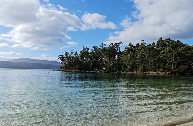 Port Arthur Beachfront Retreat