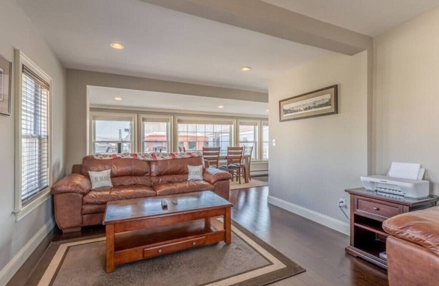 Portland Apartment With AMAZING View of Harbor!