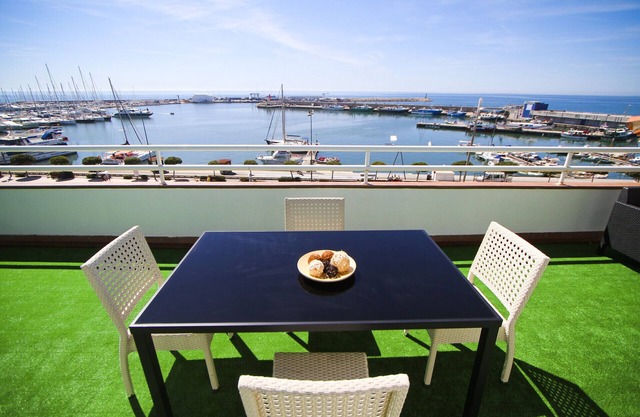 PORTMARINA Penthouse Port Views