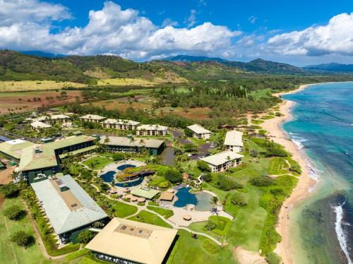 Premier Garden View, Beachfront 4-Star Resort, King Bed, Lanai, AC, Pool, Restaurant, Gym, Spa